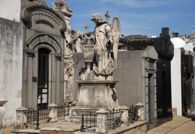 cemetery recoleta buenos aires