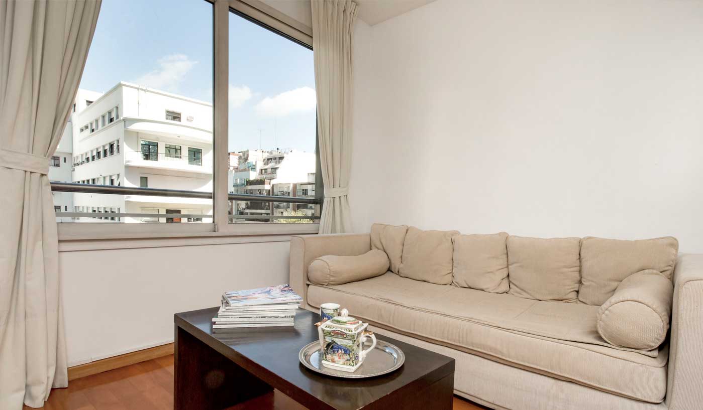 Modern Two Bedroom Apartment with Pool, Gym and Tennis Court