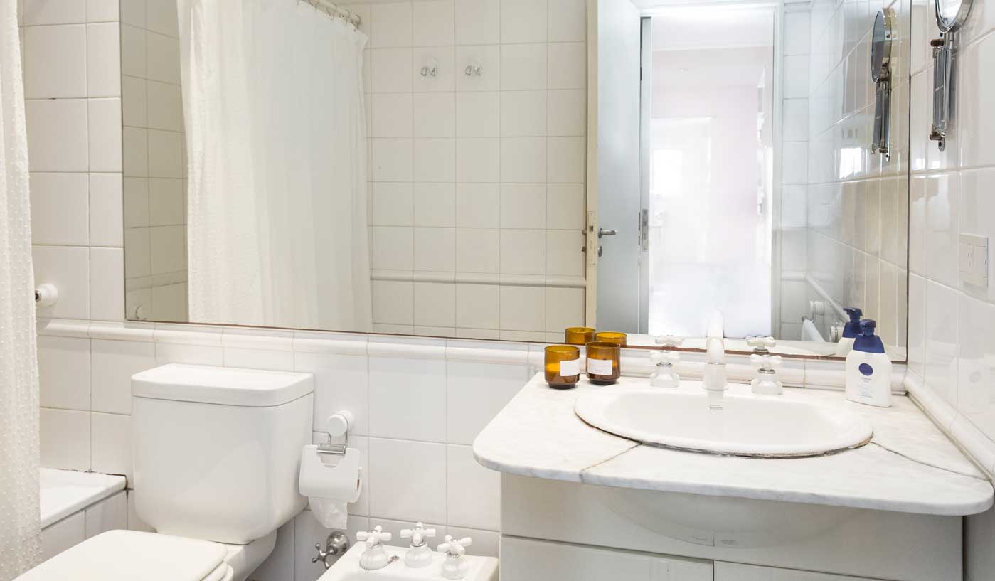 Modern Two Bedroom Apartment with Pool, Gym and Tennis Court