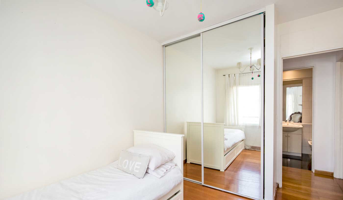 Modern Two Bedroom Apartment with Pool, Gym and Tennis Court