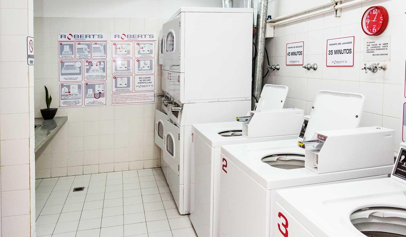 Modern Two Bedroom Apartment with Pool, Gym and Tennis Court