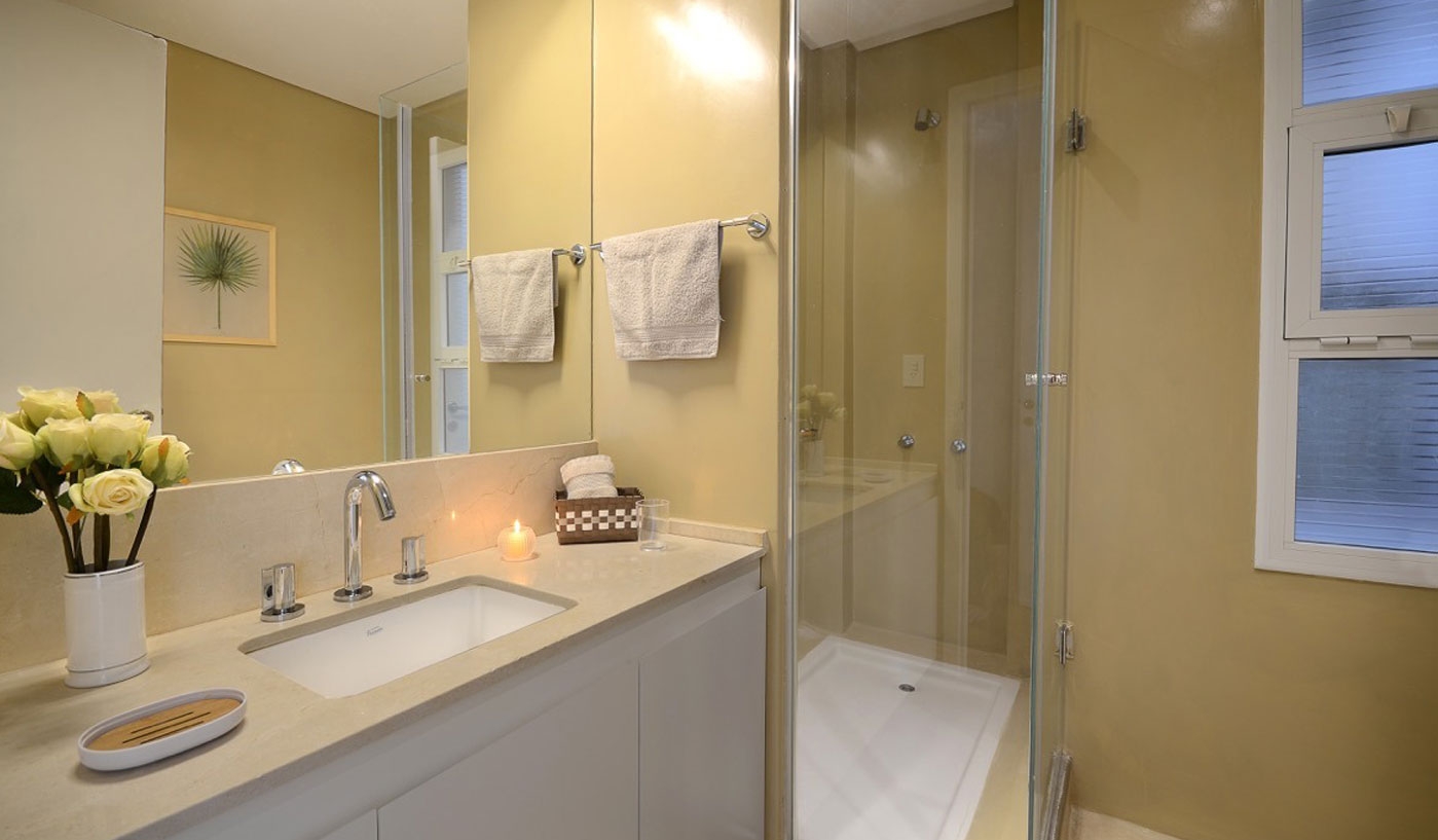 Elegant Two Bedroom Apartment in Classy Recoleta