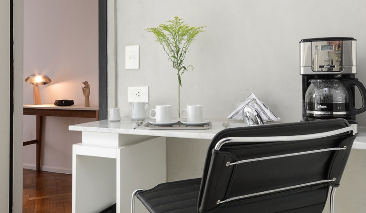 Elegant Two Bedroom Apartment in Classy Recoleta