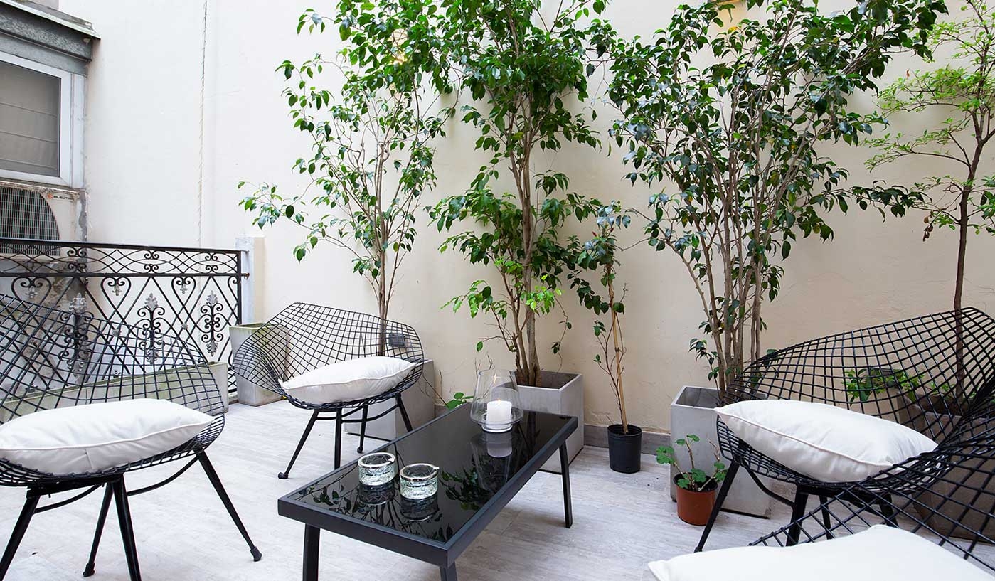 Cool Designer Duplex in best of Recoleta