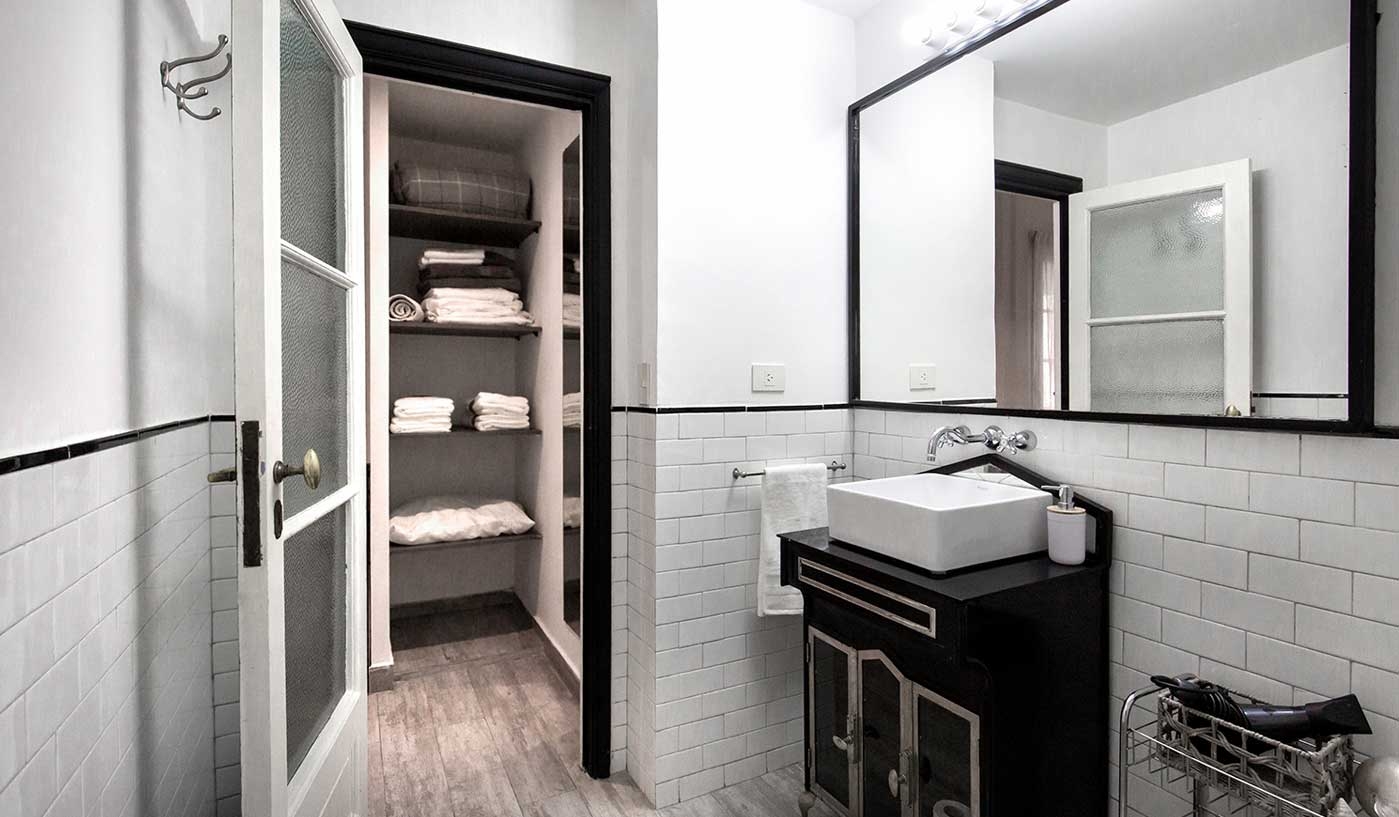 Cool Designer Duplex in best of Recoleta