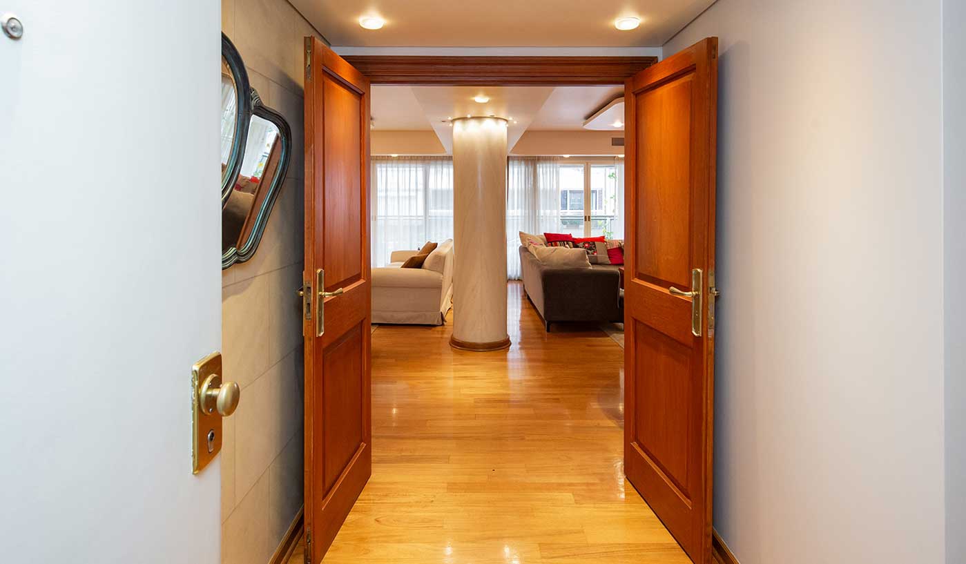 Luxury Three Bedroom Apartment in Exclusive Recoleta Location