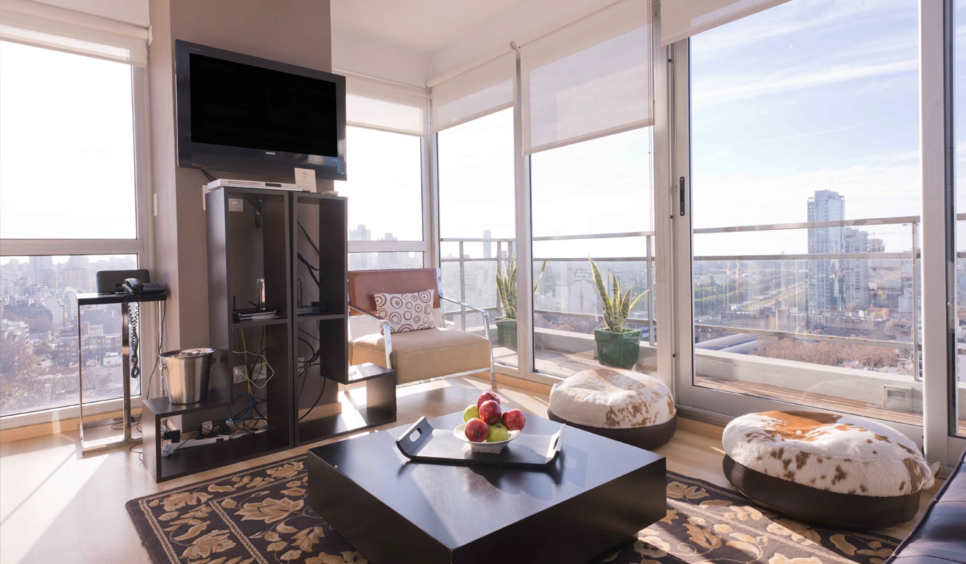 Three Storey Penthouse with Private Terrace, BBQ and Hot-Tub