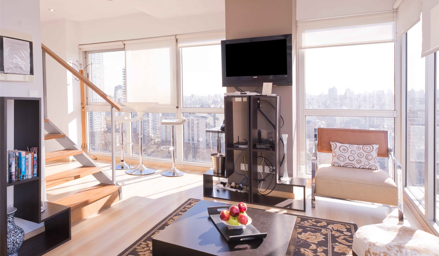 Three Storey Penthouse with Private Terrace, BBQ and Hot-Tub