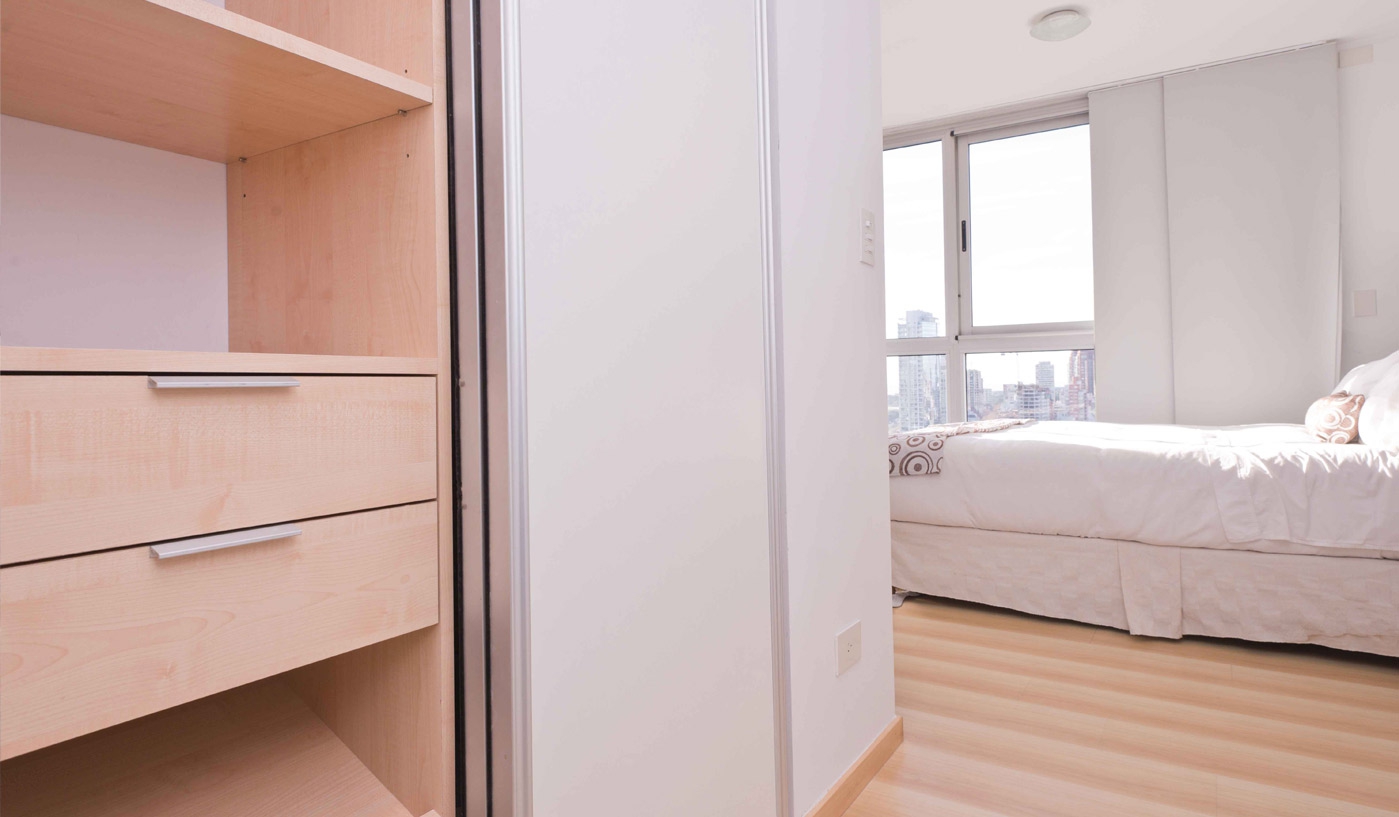 Three Storey Penthouse with Private Terrace, BBQ and Hot-Tub