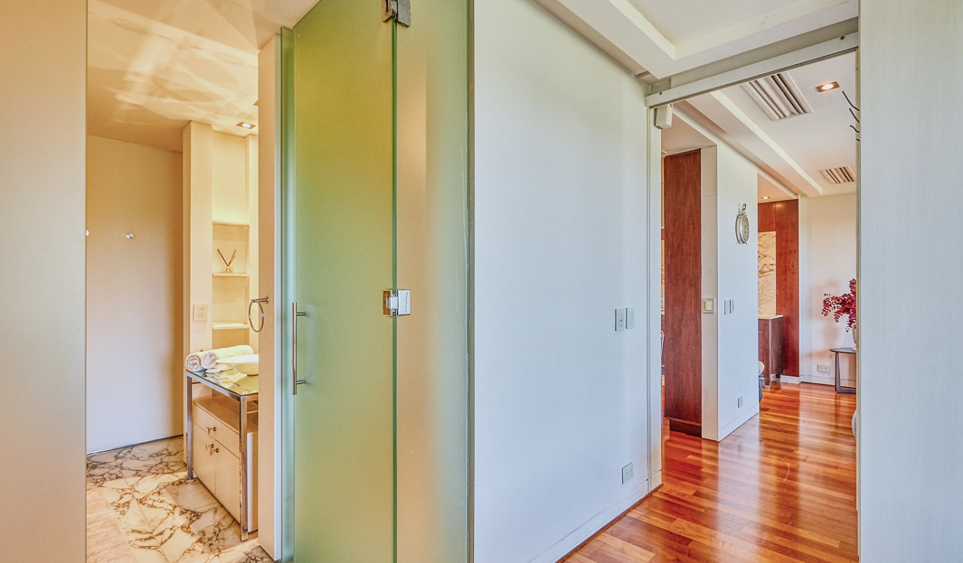 Luxurious One Bedroom Apartment in Fabulous Faena Hotel