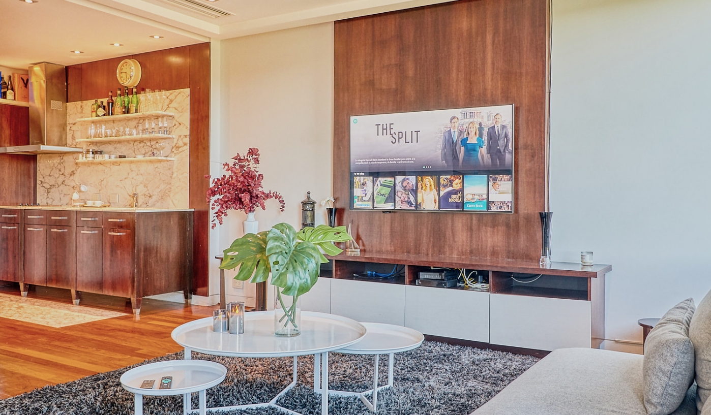 Luxurious One Bedroom Apartment in Fabulous Faena Hotel