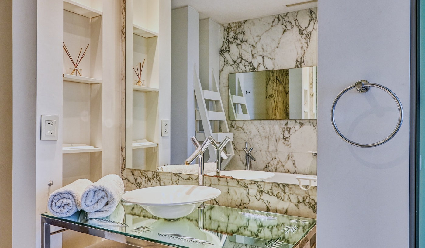 Luxurious One Bedroom Apartment in Fabulous Faena Hotel