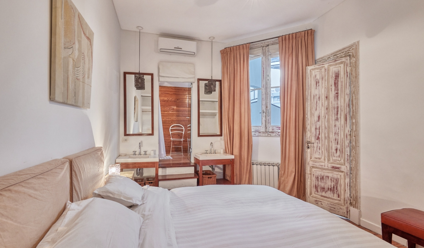 Amazing Two Bedroom Duplex with Private Terrace and BBQ