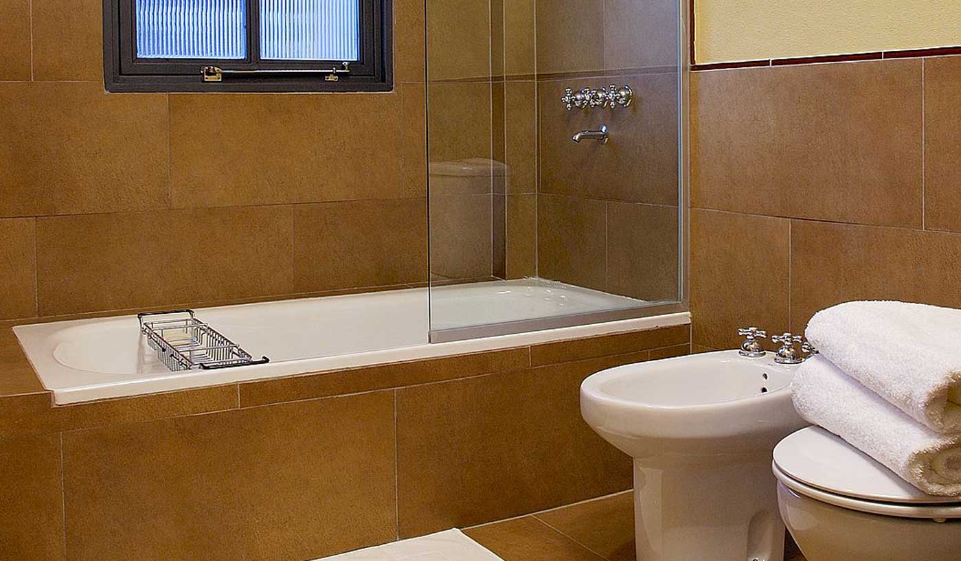 Contemporary Meets Industrial in 2 Bedroom Penthouse Loft