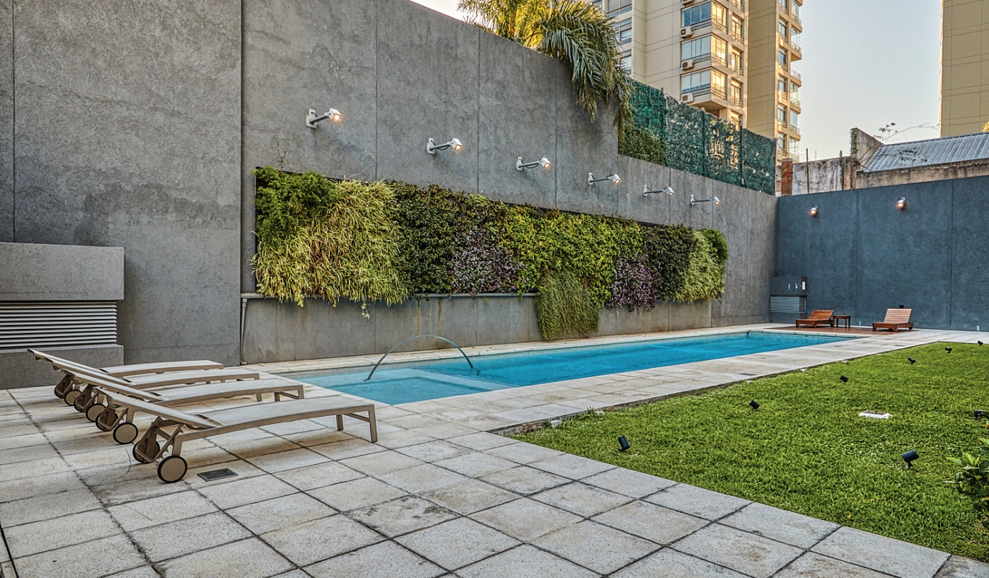 Spectacular One Bedroom Apartment in Luxury Building