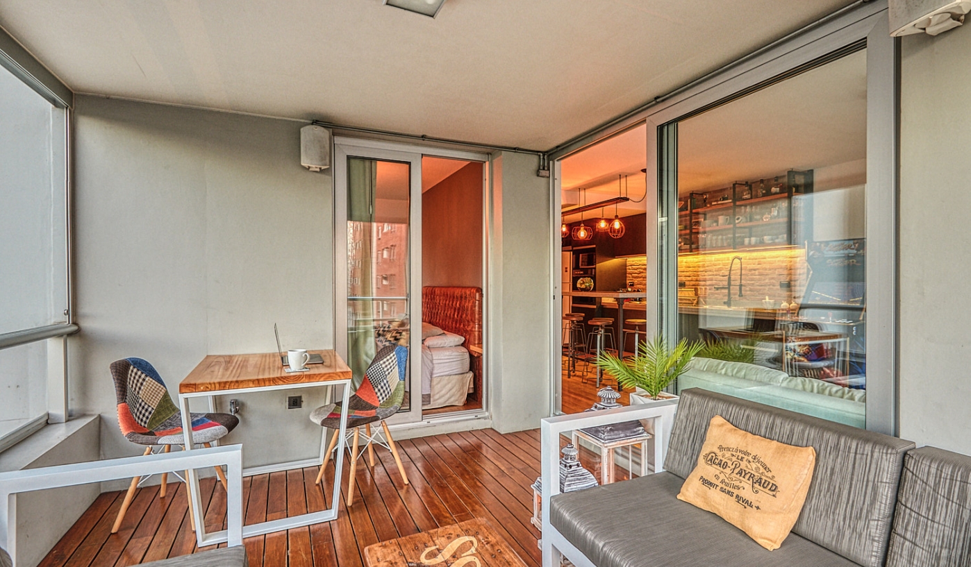 Spectacular One Bedroom Apartment in Luxury Building