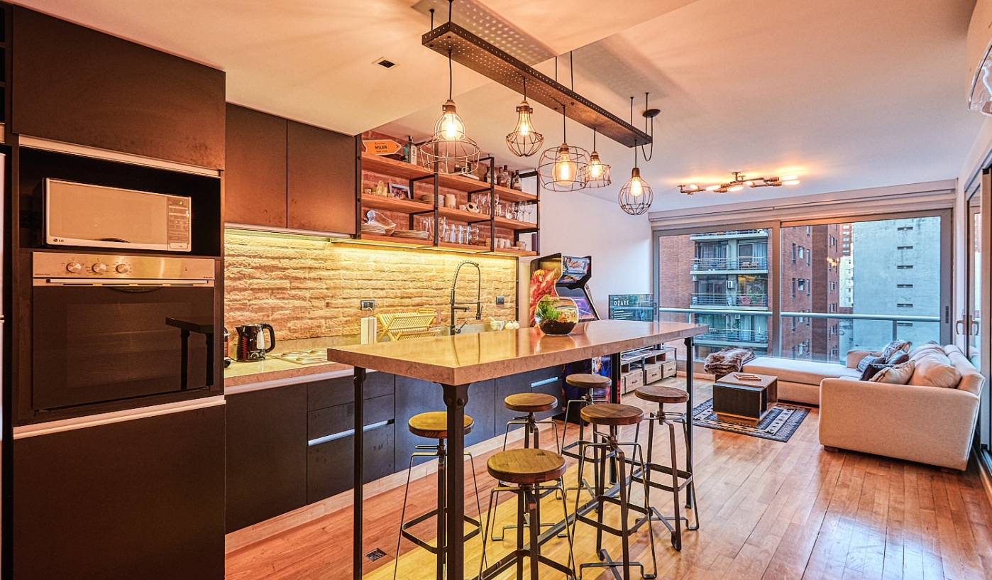 Spectacular One Bedroom Apartment in Luxury Building