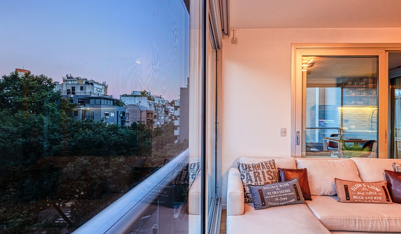 Spectacular One Bedroom Apartment in Luxury Building