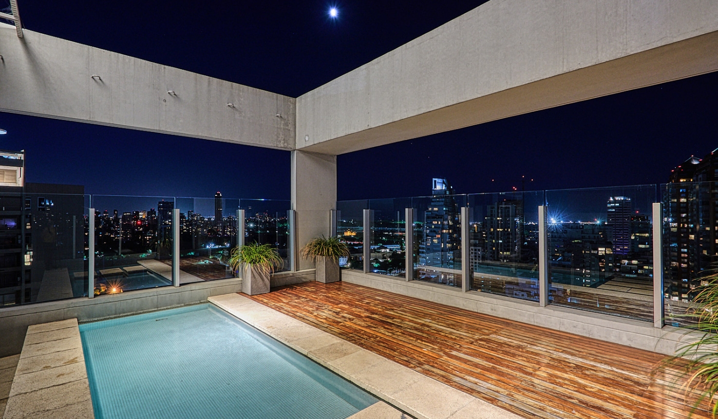 Spectacular One Bedroom Apartment in Luxury Building