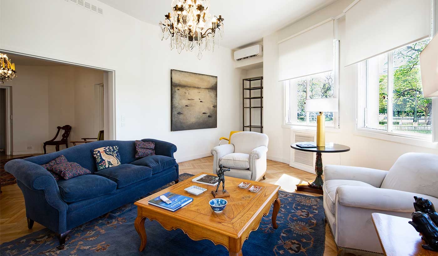 Amazing Four Bedroom Apartment in Iconic Building