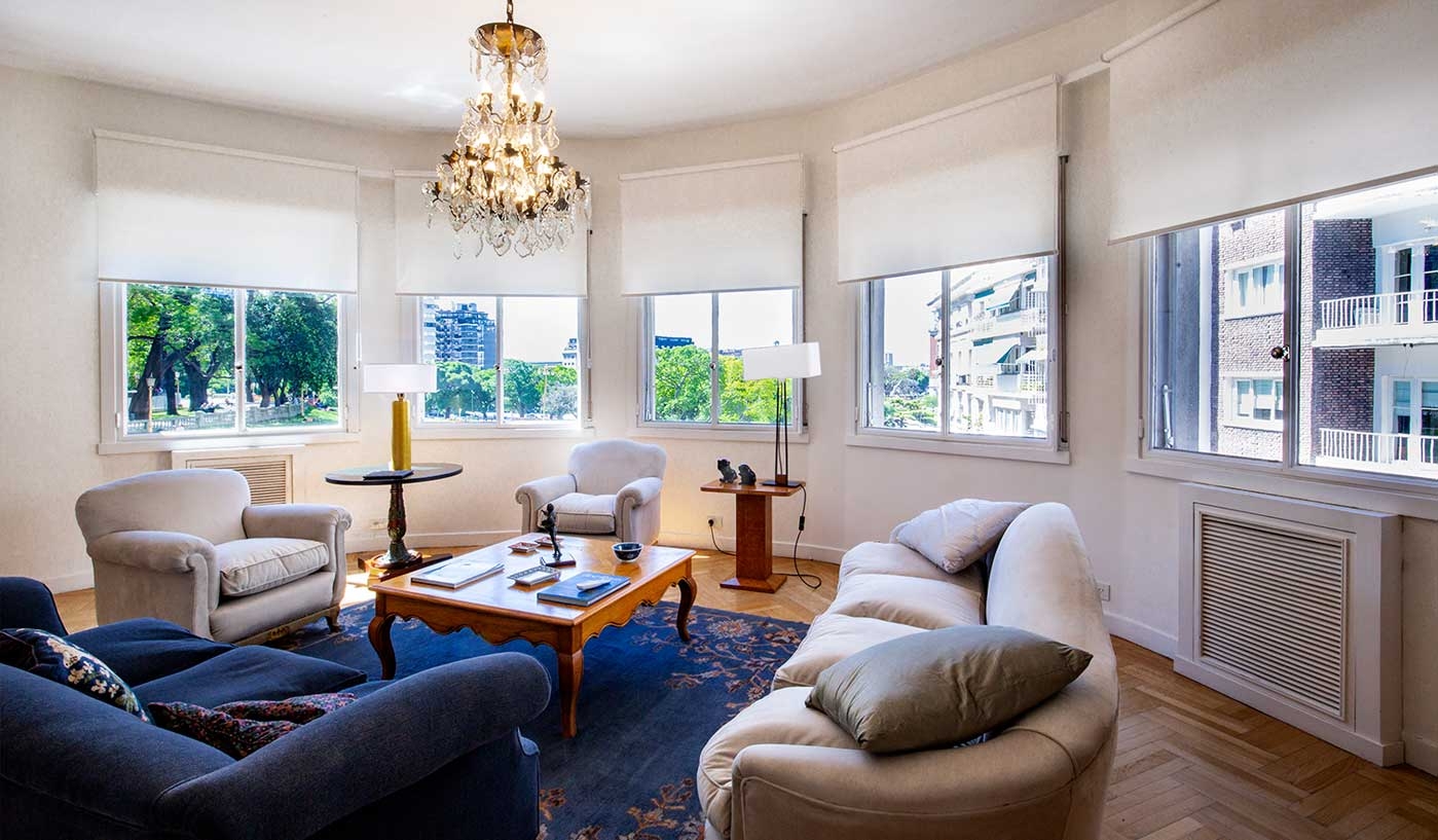 Amazing Four Bedroom Apartment in Iconic Building