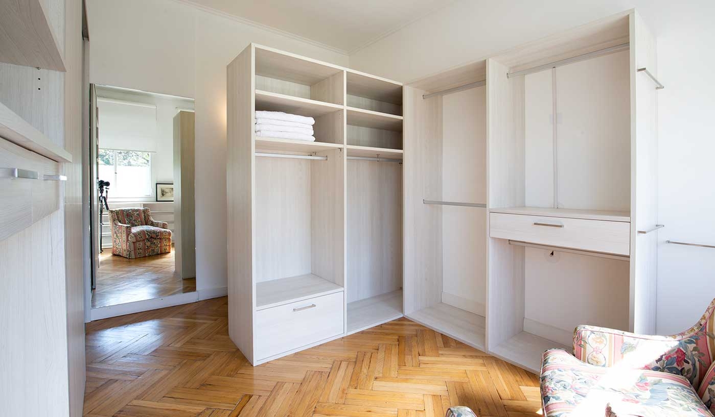 Amazing Four Bedroom Apartment in Iconic Building