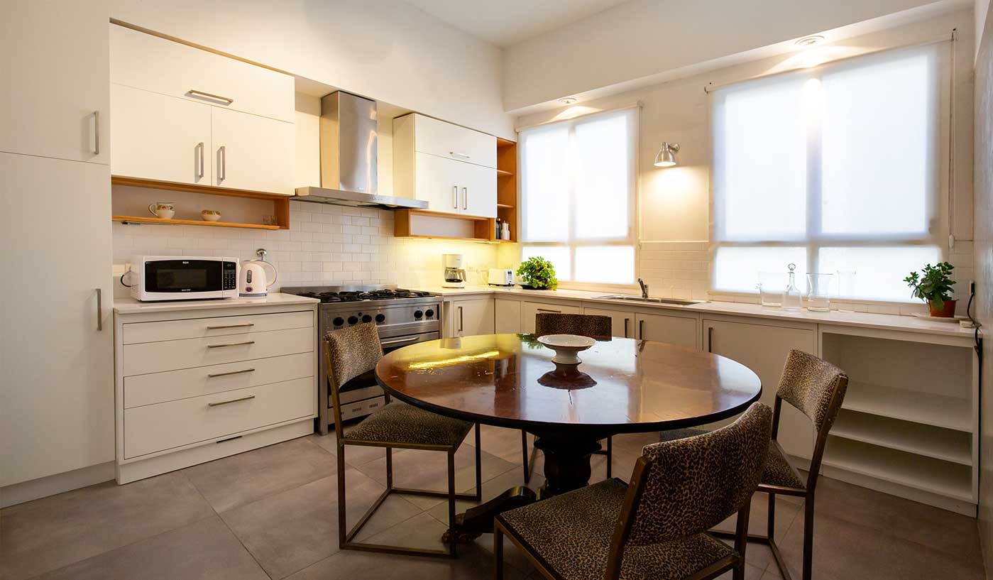 Amazing Four Bedroom Apartment in Iconic Building