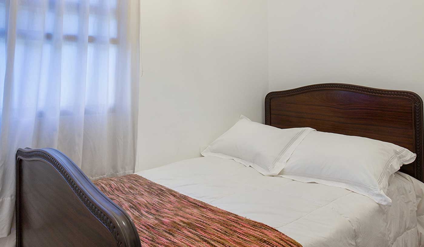 Amazing Four Bedroom Apartment in Iconic Building