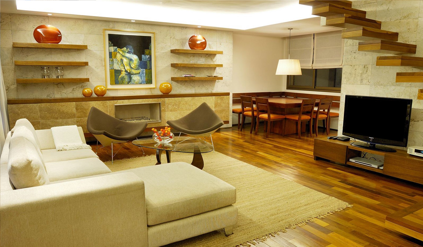 Individual Two Bedroom Two Storey Apartment in Superb Recoleta Location