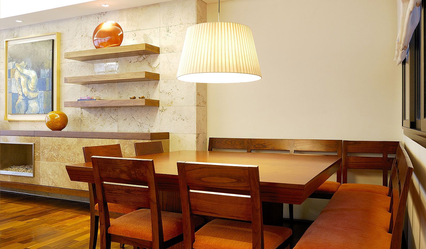 Individual Two Bedroom Two Storey Apartment in Superb Recoleta Location