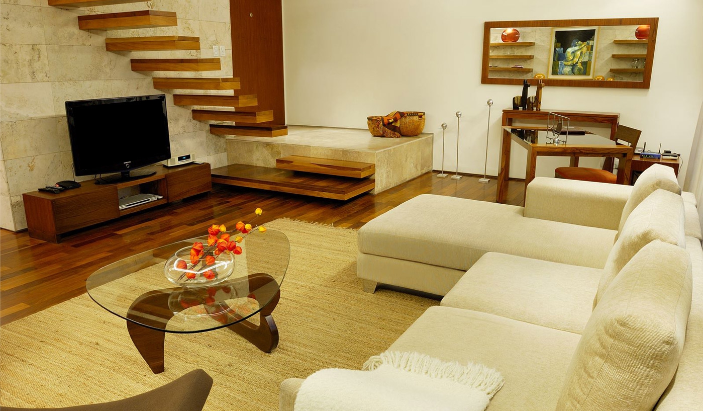 Individual Two Bedroom Two Storey Apartment in Superb Recoleta Location