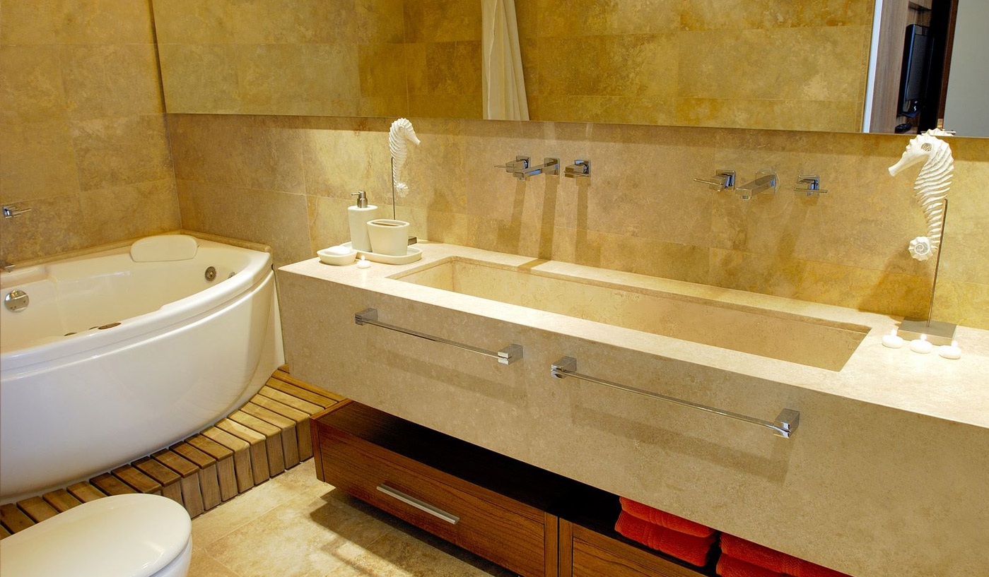 Individual Two Bedroom Two Storey Apartment in Superb Recoleta Location