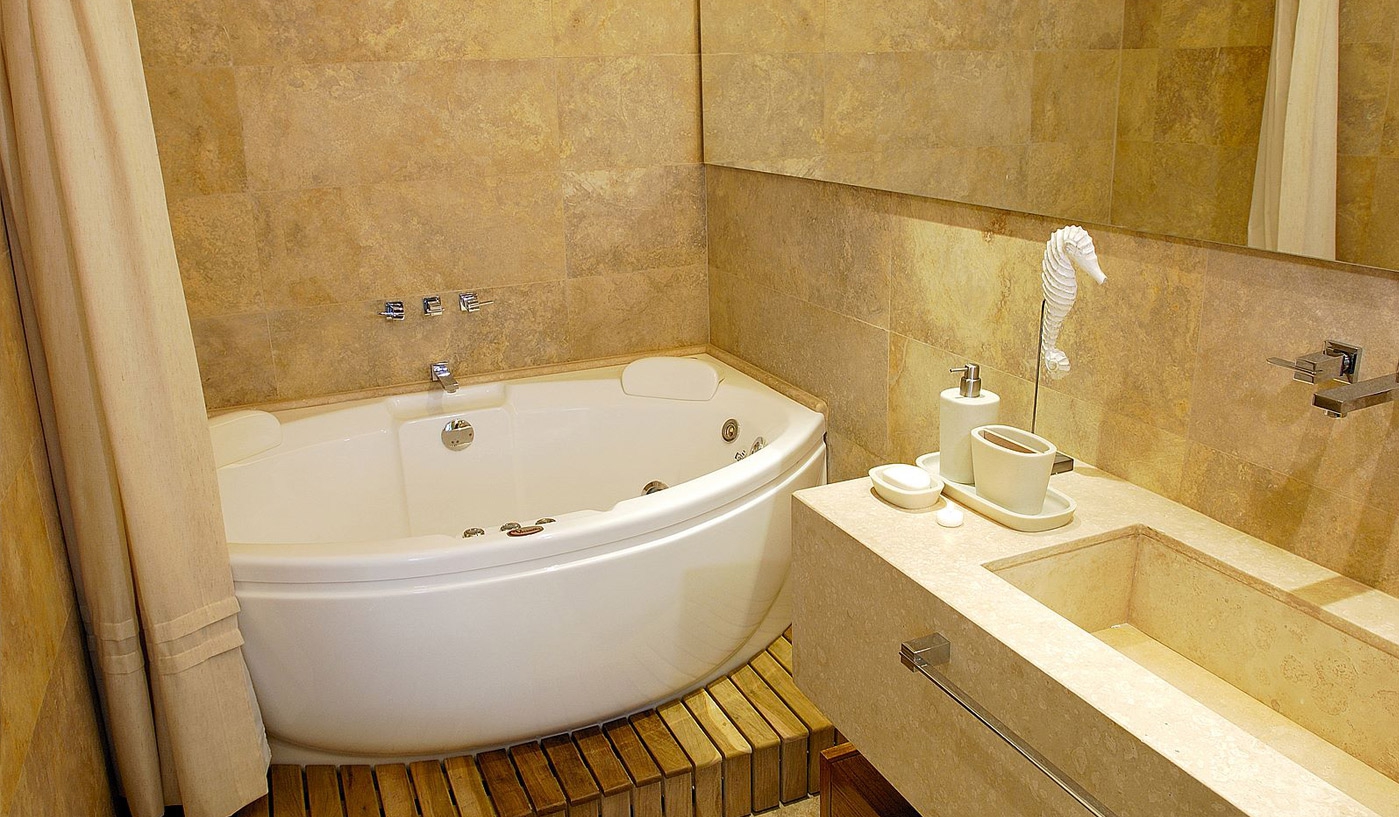 Individual Two Bedroom Two Storey Apartment in Superb Recoleta Location