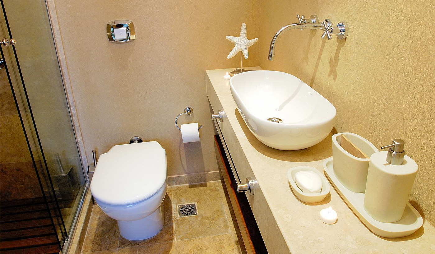 Individual Two Bedroom Two Storey Apartment in Superb Recoleta Location