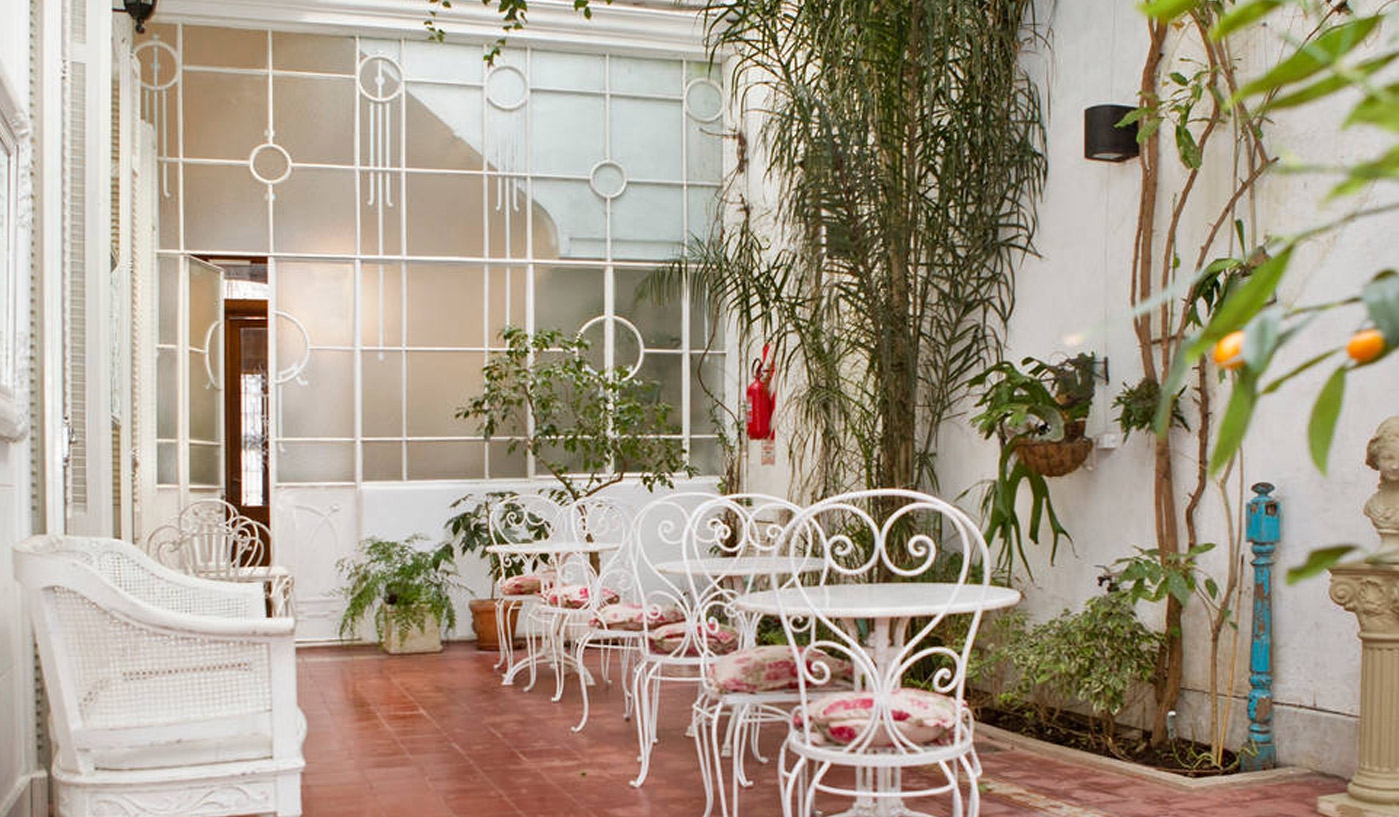 French Style Four Bedroom Townhouse With Inner Courtyard