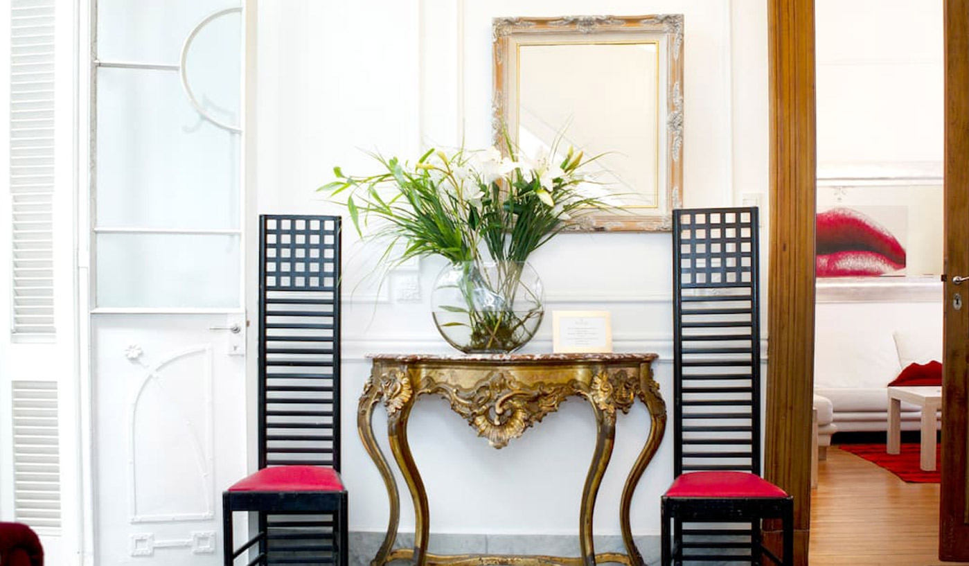 French Style Four Bedroom Townhouse With Inner Courtyard