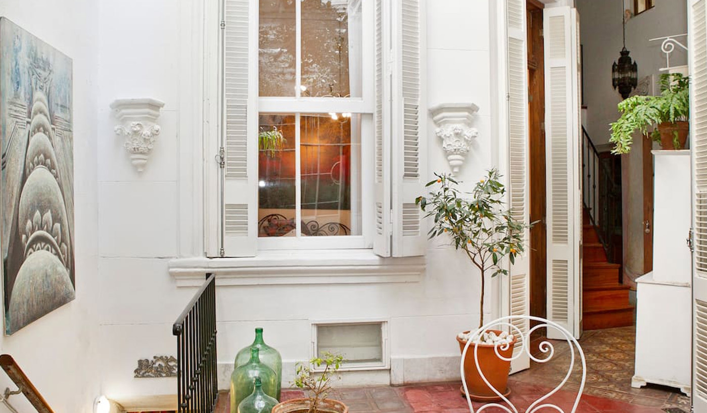 French Style Four Bedroom Townhouse With Inner Courtyard