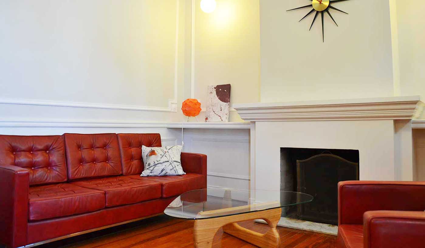 Contemporary Four Bedroom House With Private Rooftop Terrace and BBQ