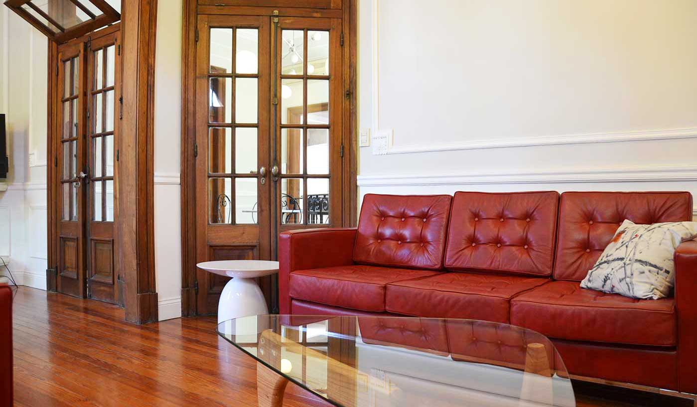 Contemporary Four Bedroom House With Private Rooftop Terrace and BBQ