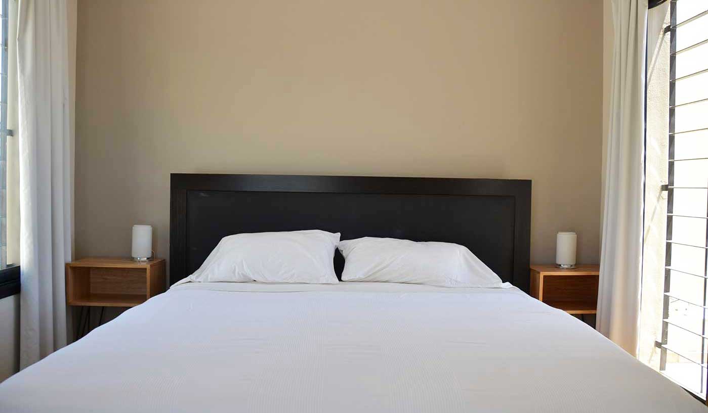 Contemporary Four Bedroom House With Private Rooftop Terrace and BBQ