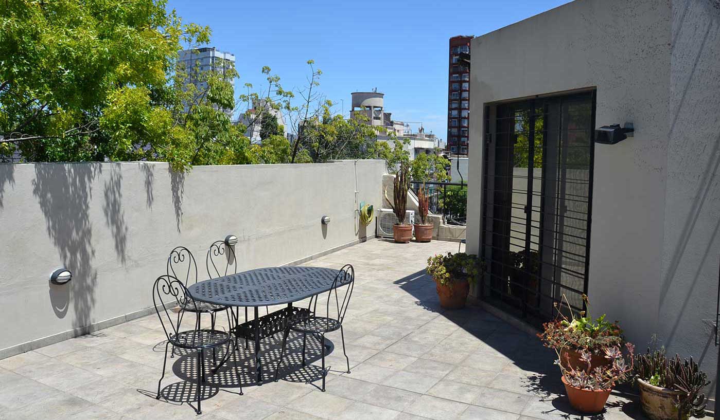 Contemporary Four Bedroom House With Private Rooftop Terrace and BBQ