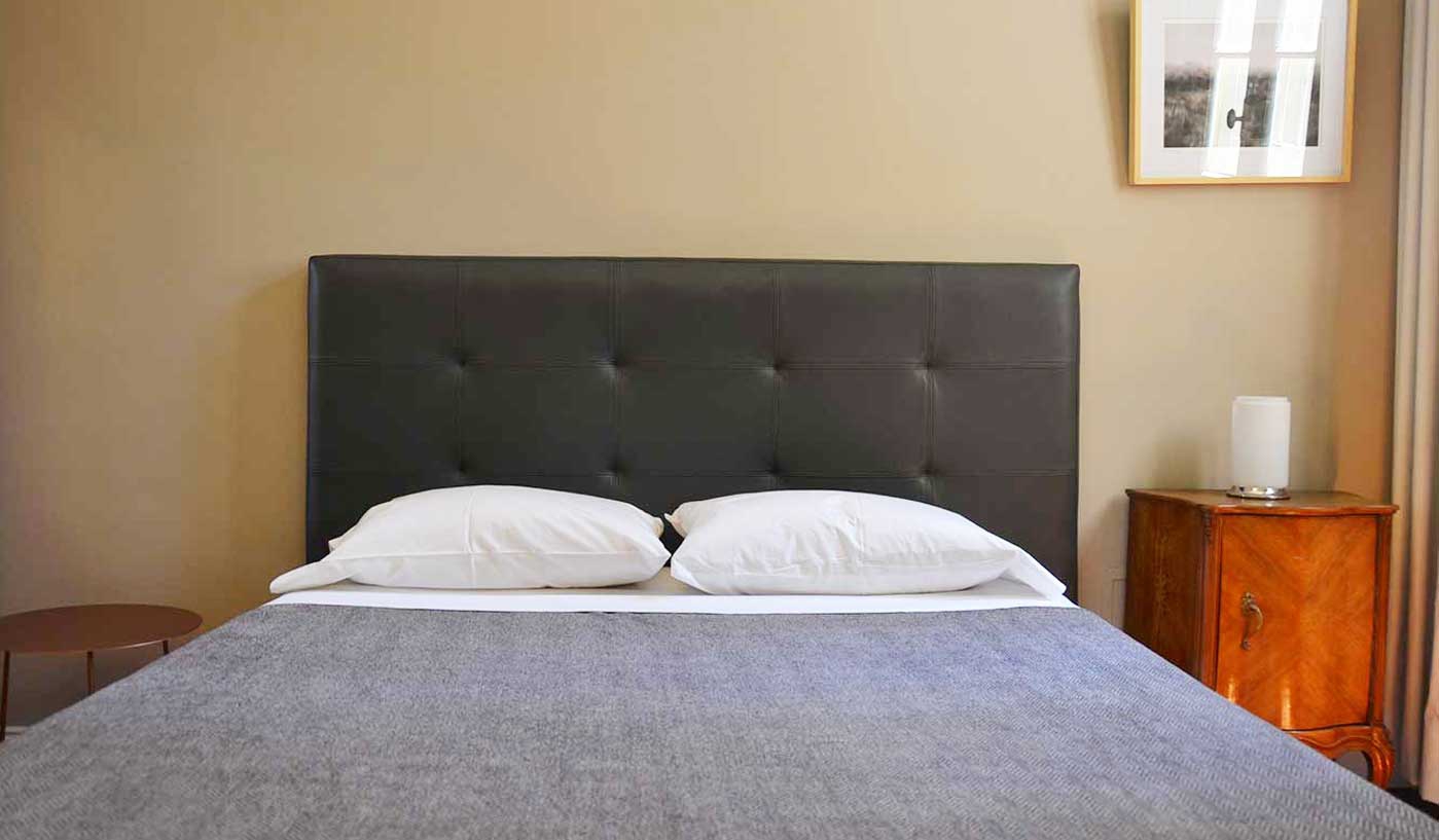 Contemporary Four Bedroom House With Private Rooftop Terrace and BBQ