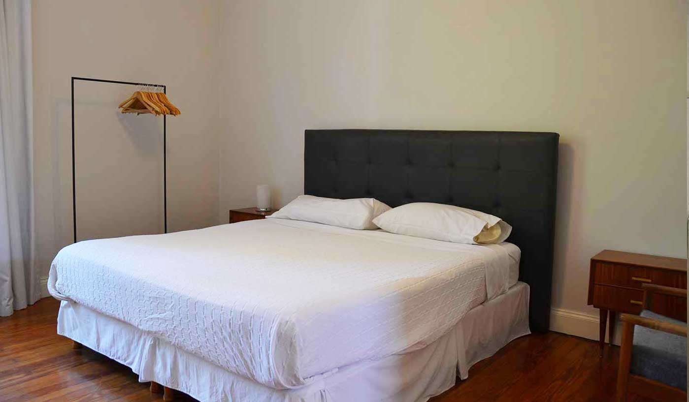 Contemporary Four Bedroom House With Private Rooftop Terrace and BBQ