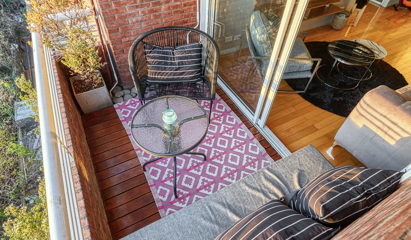 Amazing Views of Polo Fields from this High End One Bedroom Apartment