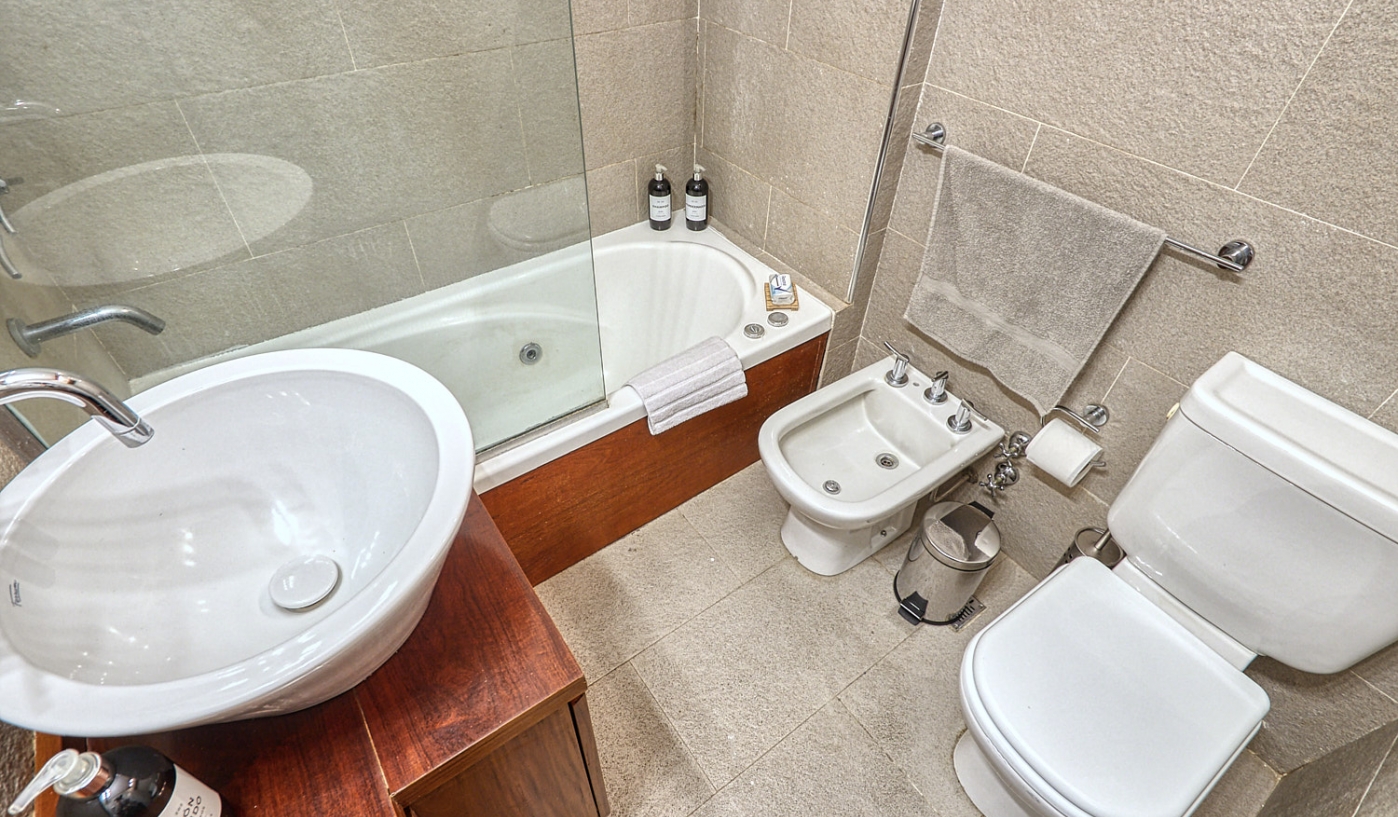 Amazing Views of Polo Fields from this High End One Bedroom Apartment