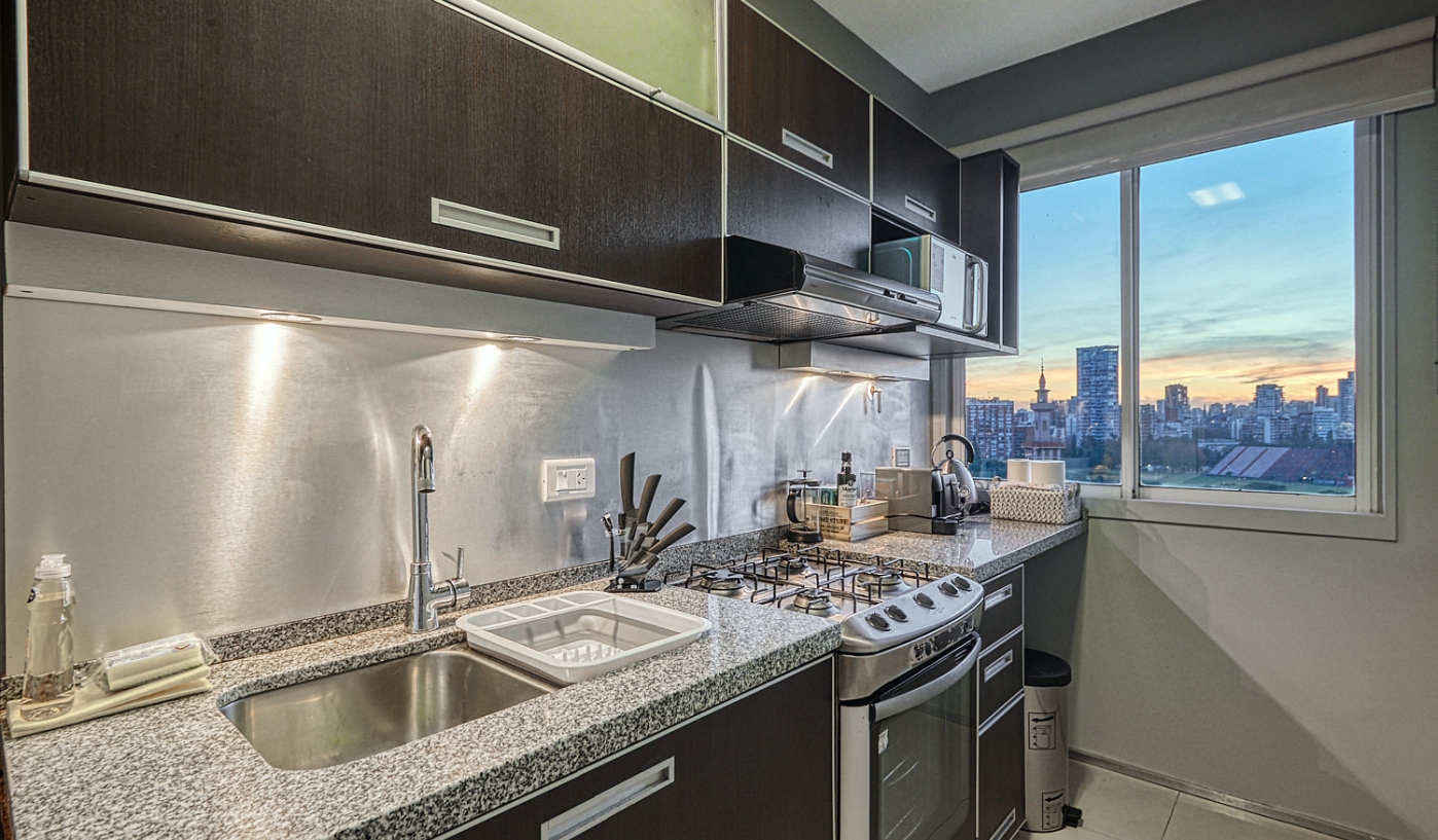 Amazing Views of Polo Fields from this High End One Bedroom Apartment