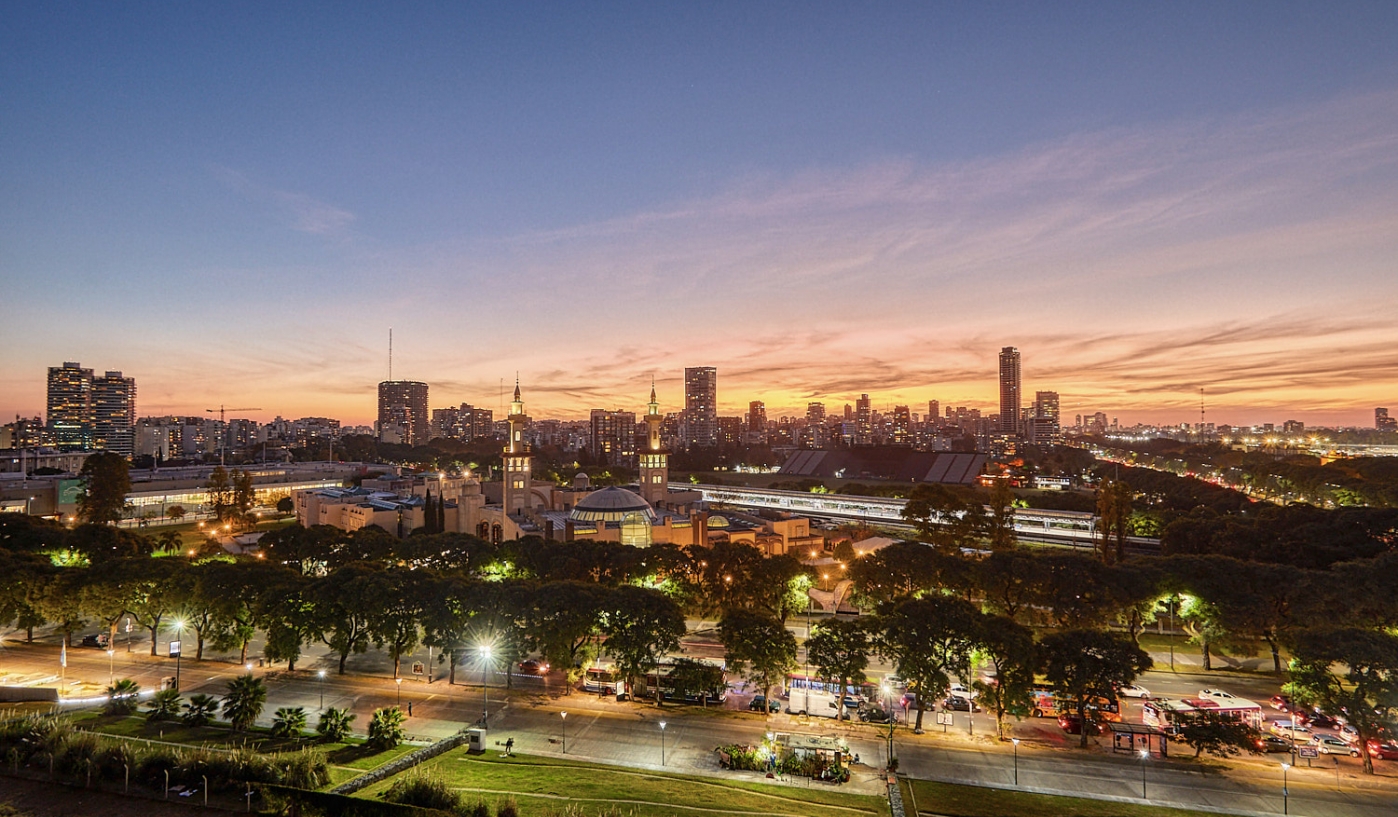 Amazing Views of Polo Fields from this High End One Bedroom Apartment