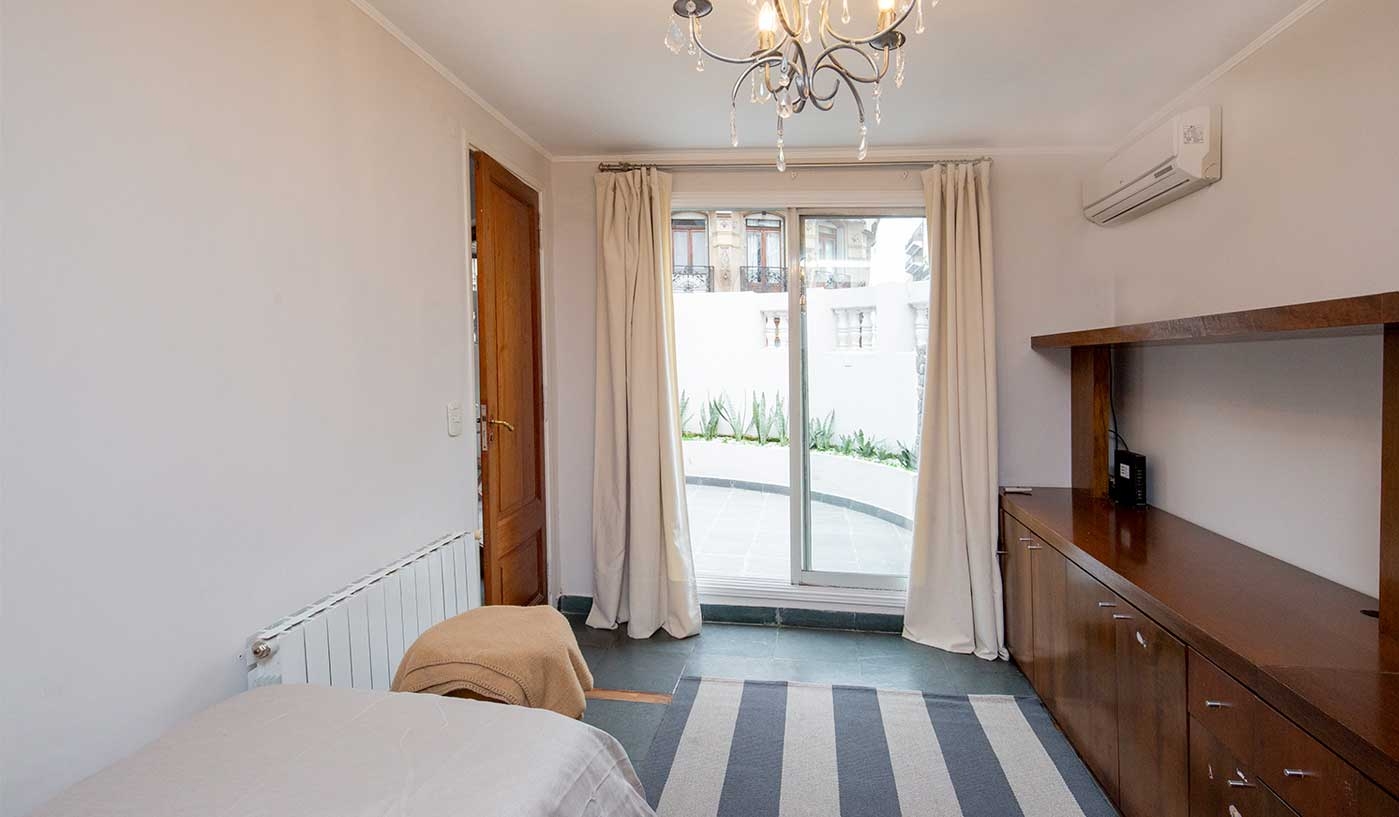 Classy Two Bedroom Apartment with Private Terrace and BBQ in Recoleta