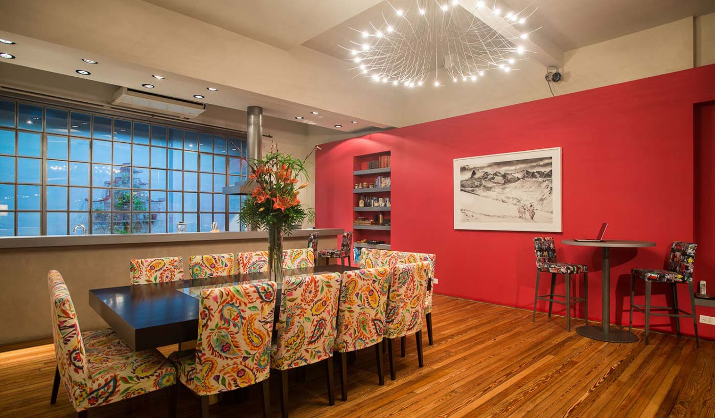 Spectacular 4 Bedroom Villa with Pool, Courtyard and BBQ in Palermo Soho