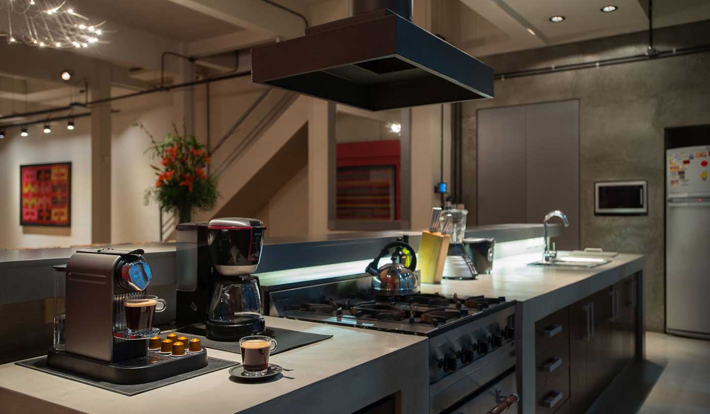 Spectacular 4 Bedroom Villa with Pool, Courtyard and BBQ in Palermo Soho